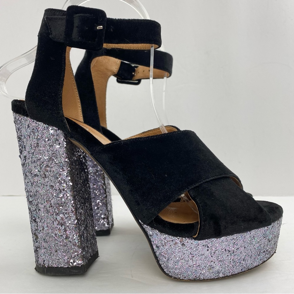 Crosswalk size 37/6.5 Women’s Black Silver Glitter Platform Pumps